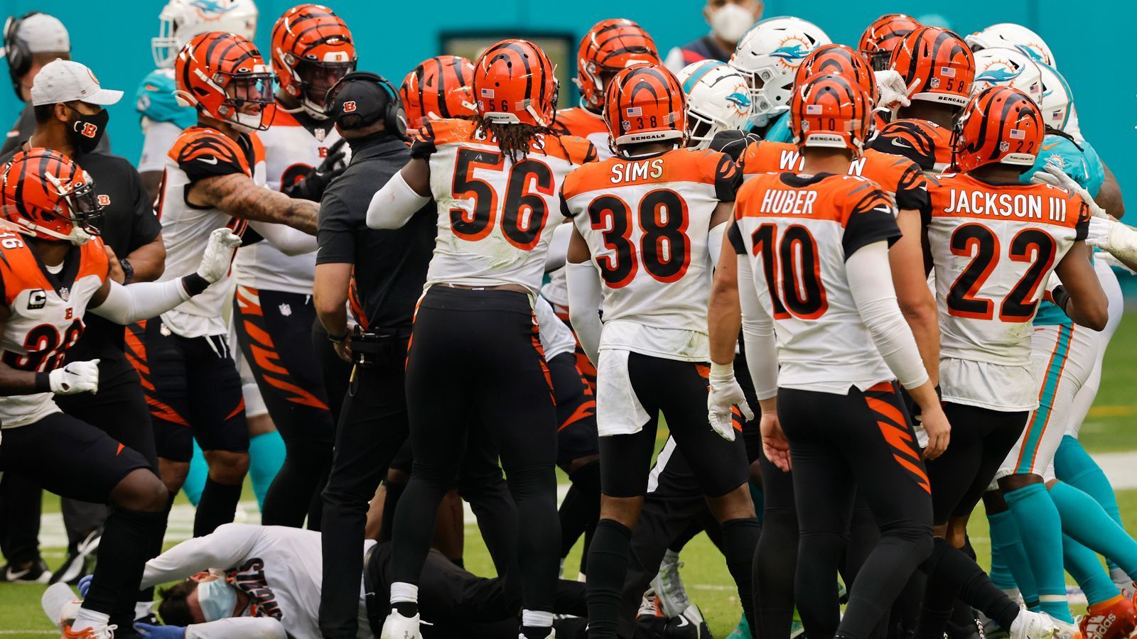 
                <strong>Cincinnati Bengals (2-9-1 zum Zeitpunkt des Ausscheidens)</strong><br>
                Ausgeschieden am 13. Spieltag nach einer 7:19-Niederlage gegen die Dolphins
              