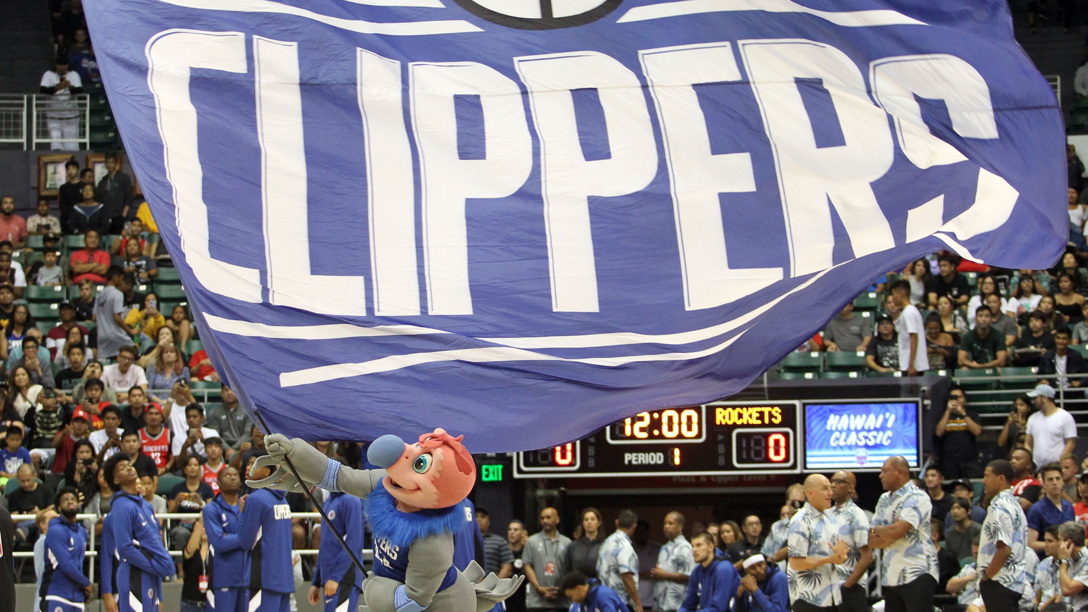 <strong>Los Angeles Clippers</strong><br>Clipper, zu Deutsch "Klipper", waren in den USA weit verbreitete Fracht-Segelschiffe. Nach denen wurde die 1978 noch in San Diego gegründete Franchise durch einem Namenswettbewerb benannt, weil eben solche Klipper das Bild der Küste vor San Diego bestimmten. Beim Umzug nach Los Angeles behielt das Team den Namen. Ganz unpassend ist er nicht, schließlich ist auch L.A. eine Küstenstadt.