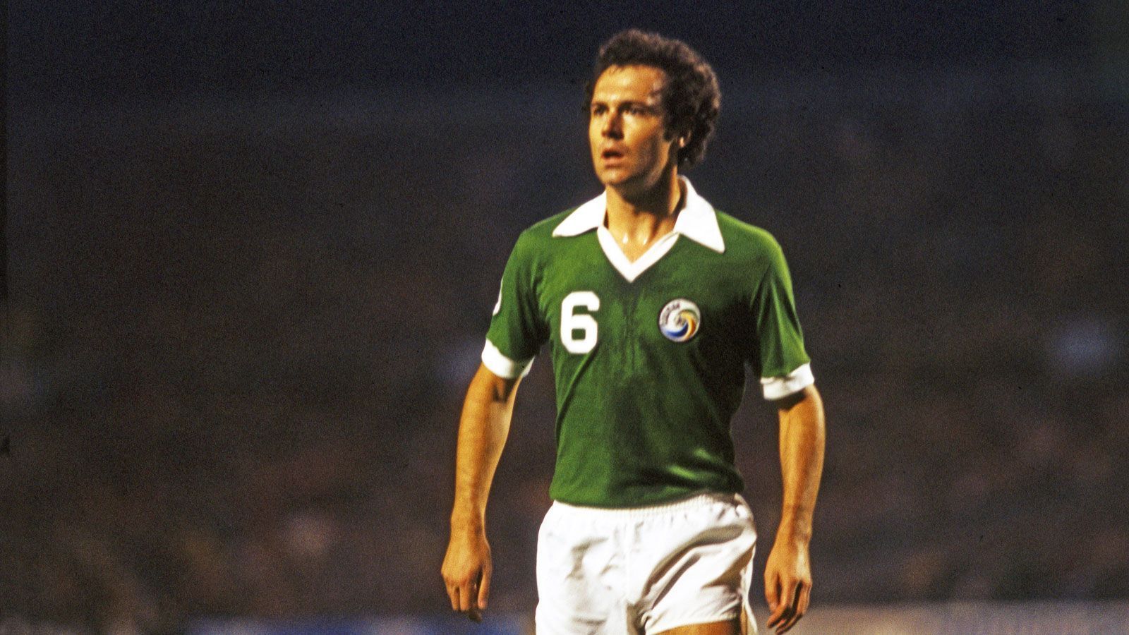 
                <strong>Franz Beckenbauer</strong><br>
                &#x2022; In der MLS aktiv: 1977 bis 1980, 1983<br>&#x2022; Verein: New York Cosmos<br>&#x2022; Absolvierte Partien: 105 (19 Tore)<br>
              