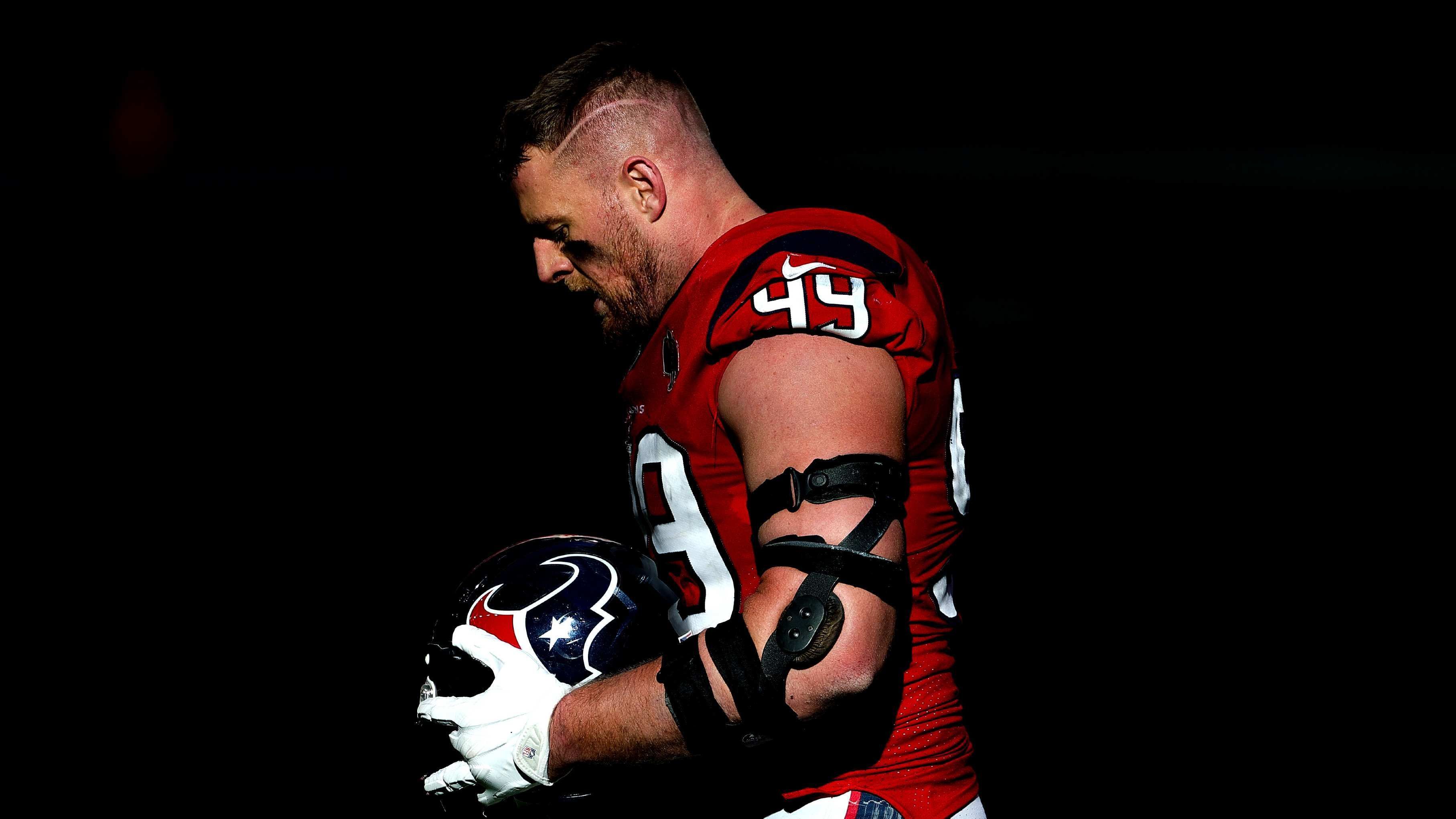 
                <strong>Die Erfolge von Watt bei den Texans in der Übersicht</strong><br>
                Obwohl er womöglich noch mehrere Jahre in der NFL vor sich hat, sind die Auszeichnungen von Watt bei den Texans fast nicht in Worte zu fassen: Dreimaliger Defensive Player of the Year, acht Nominierungen für das All Pro Team, fünf Teilnahmen am Pro Bowl, zweimaliger Sack-Leader der NFL sowie die Wahl zum Walter Payton Man of the Year. Am Ende kommt er in seiner Zeit bei den Texans auf 101 Sacks, 25 forcierte Fumbles sowie sieben Touchdowns. Zweifelsohne gilt Watt mit diesen Leistungen als einer der besten Spieler, der jemals das Trikot der Houston Texans getragen hat. 
              