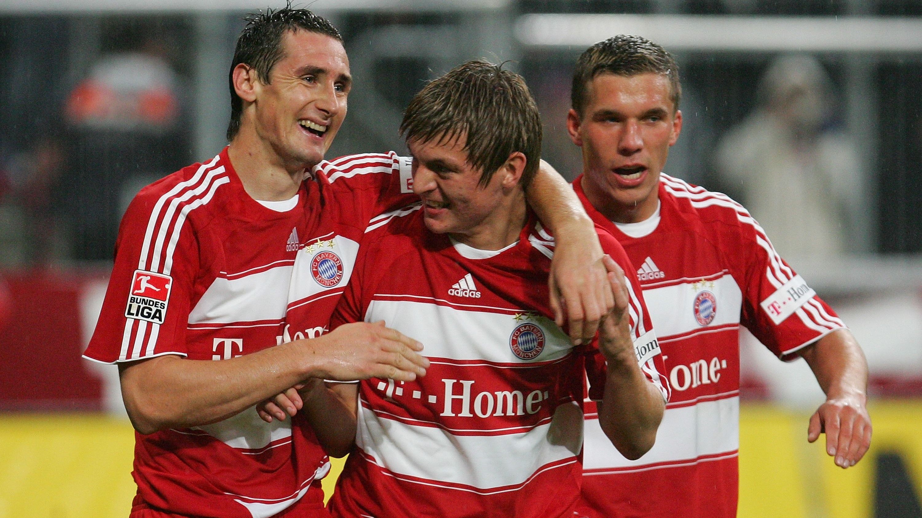 <strong>Platz 12: Toni Kroos</strong><br><strong>Alter beim Pflichtspiel-Debüt:</strong> 17 Jahre, acht Monate, 22 Tage<br><strong>Begegnung:</strong> FC Bayern München - Energie Cottbus 5:0 (26. September 2007, Bundesliga)