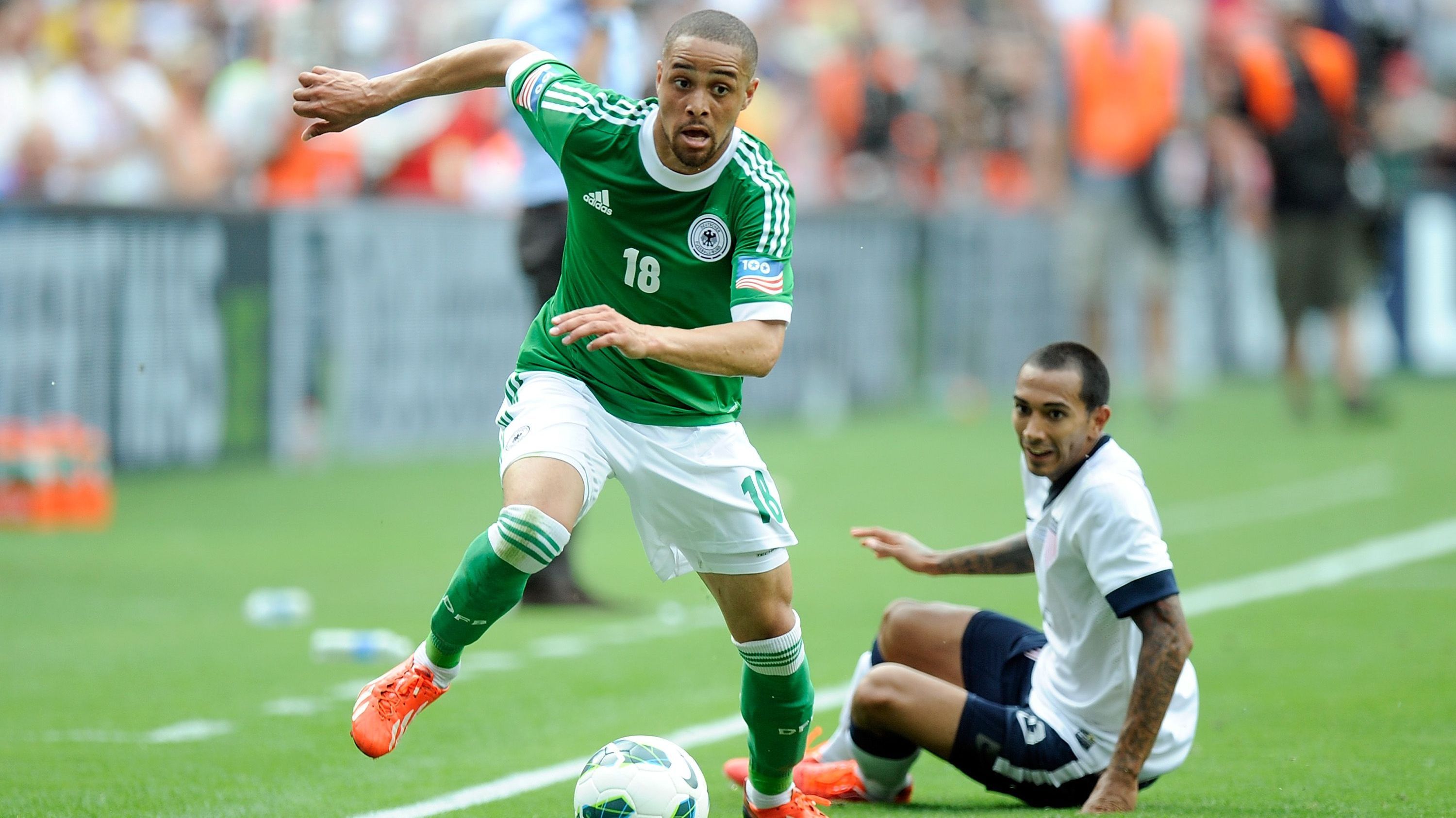 <strong>Angriff: Sidney Sam</strong><br><strong>Damaliger Verein:</strong> Bayer Leverkusen<br><strong>Aktueller Verein:</strong> Düsseldorfer CfR Linksrheinisch<br><strong>Länderspiele/-tore:</strong> 5/0