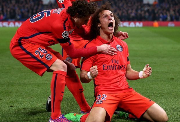 
                <strong>David Luiz</strong><br>
                ... jubelt völlig ausgelassen. Ob das die Anhänger der Blues gerne sehen, ist fraglich. Vor allem, weil das 2:2 nach Verlängerung das Aus für Chelsea bedeutet - Paris steht im Viertelfinale.
              