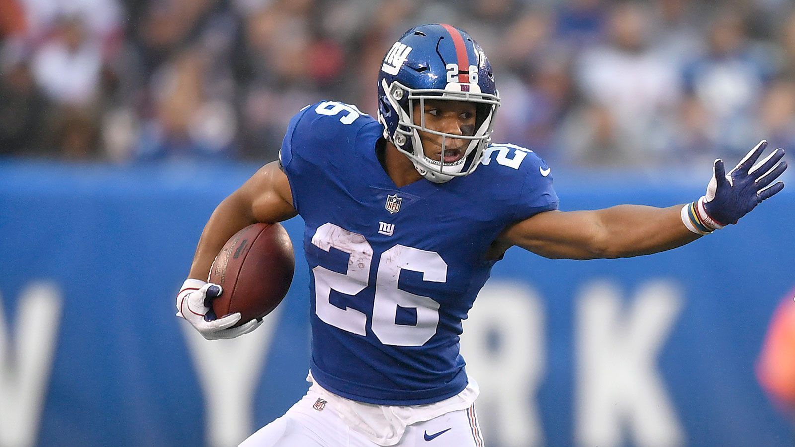 
                <strong>Rookie of the Year: Saquon Barkley</strong><br>
                Position: Running BackTeam: New York GiantsBarkley bekam 26,5 Stimmen und ließ damit Browns-Quarterback Baker Mayfield (21,5 Stimmen) hinter sich. 
              