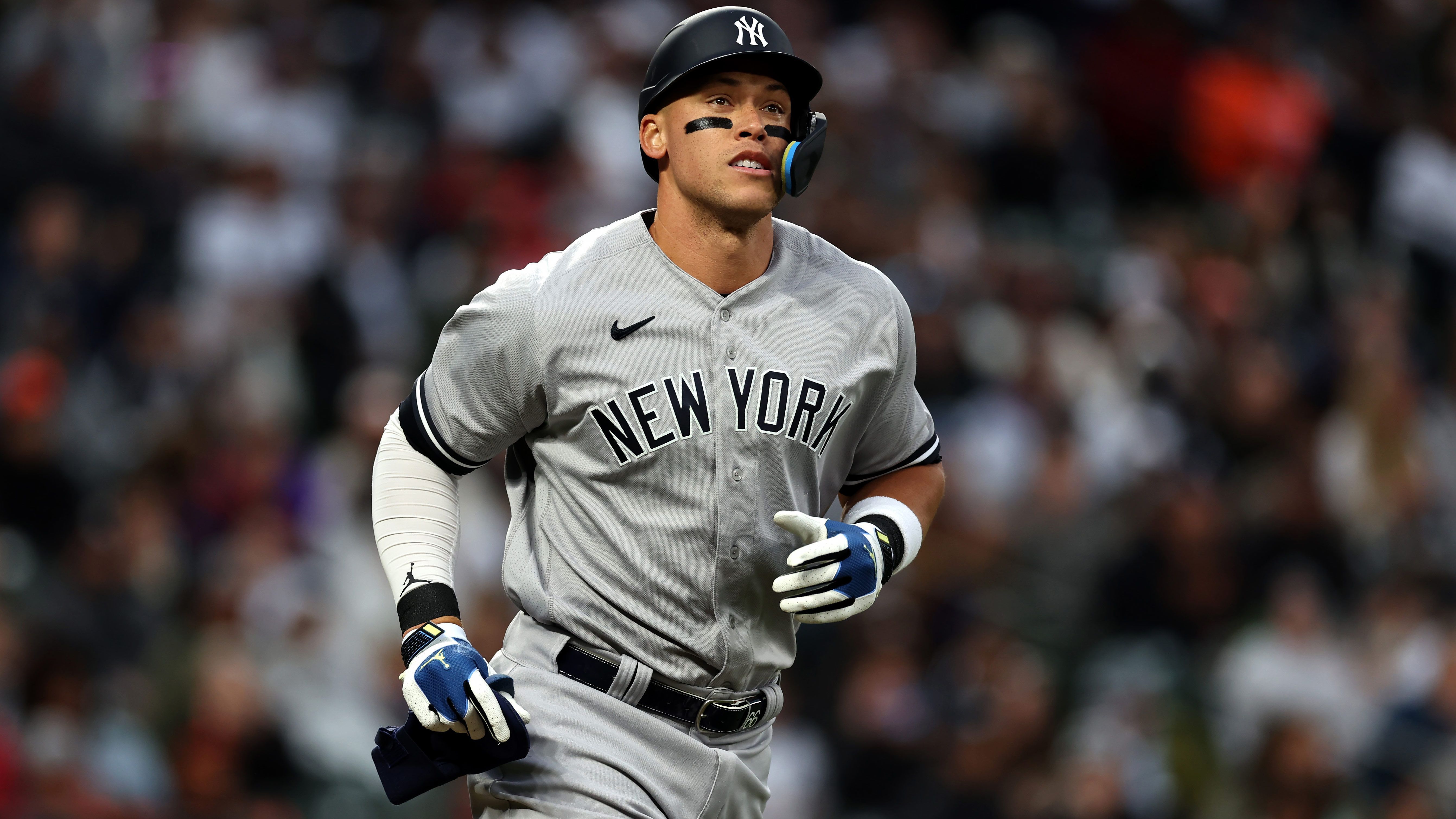 <strong>MLB - Platz 3: Aaron Judge</strong><br>
                360 Millionen US-Dollar für neun Jahre<br>Team: New York Yankees<br>Vertragsbeginn: 2023
