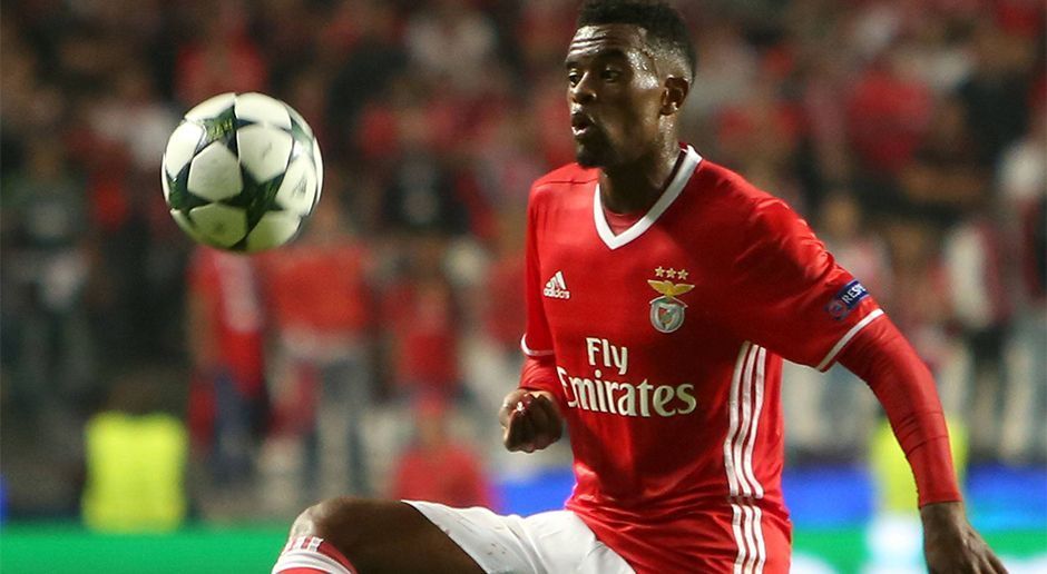 
                <strong>Nelson Semedo (Benfica Lissabon)</strong><br>
                Nelson Semedo (Benfica Lissabon, rechter Außenverteidiger, Vertrag bis 2021): Nach einer schwerwiegenden Knieverletzung in der vergangenen Saison hat sich der junge Portugiese zurückgekämpft und ist in dieser Saison in der Abwehr gesetzt. Neben dem "Daily Mirror" bringt auch das portugiesische Portal "O Jogo" United mit Semedo in Verbindung. Offenbar würde der Klub 44 Millionen Euro lockermachen.
              