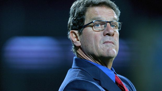 
                <strong>Fabio Capello</strong><br>
                Fabio Capello: Der Italiener ist seit Sommer 2015 nach einem Gehalts-Zoff mit dem russischen Verband ohne Job. Er trainierte von 2007 bis 2012 die englische Nationalmannschaft und kennt sich in der Premier League aus.
              