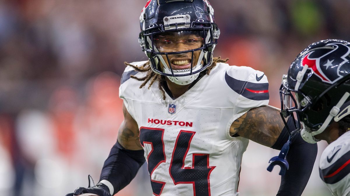 September 15, 2024: Houston Texans cornerback Derek Stingley Jr. (24) celebrates his interception during a game between the Chicago Bears and the Houston Texans in Houston, TX. .. CSM - ZUMAc04_ 20...