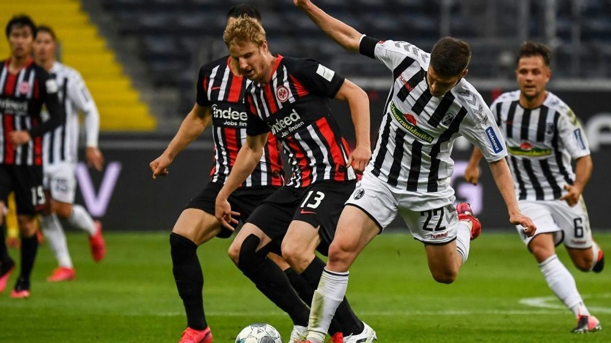 Viele Tore, kein Sieger: In Frankfurt endet das Spiel 3:3