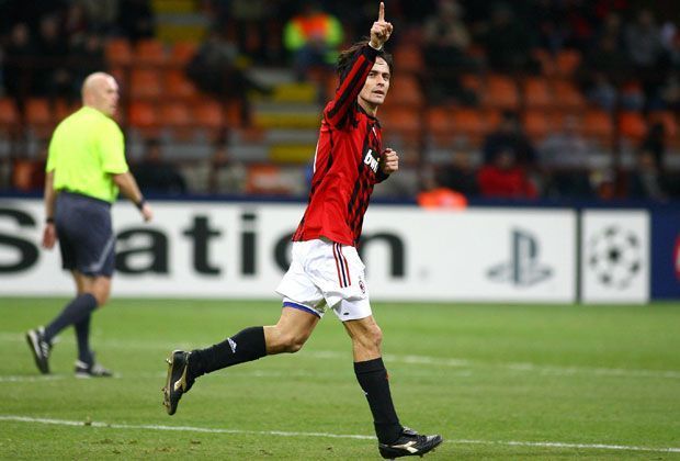 
                <strong>Filippo Inzaghi (2007)</strong><br>
                2:1 konnte AC Mailand die "Reds" aus Liverpool bezwingen. "Pippo" Inzaghi markierte dabei beide Treffer in einem taktisch geprägten Endspiel und wurde zum Spieler des Spiels gewählt.
              