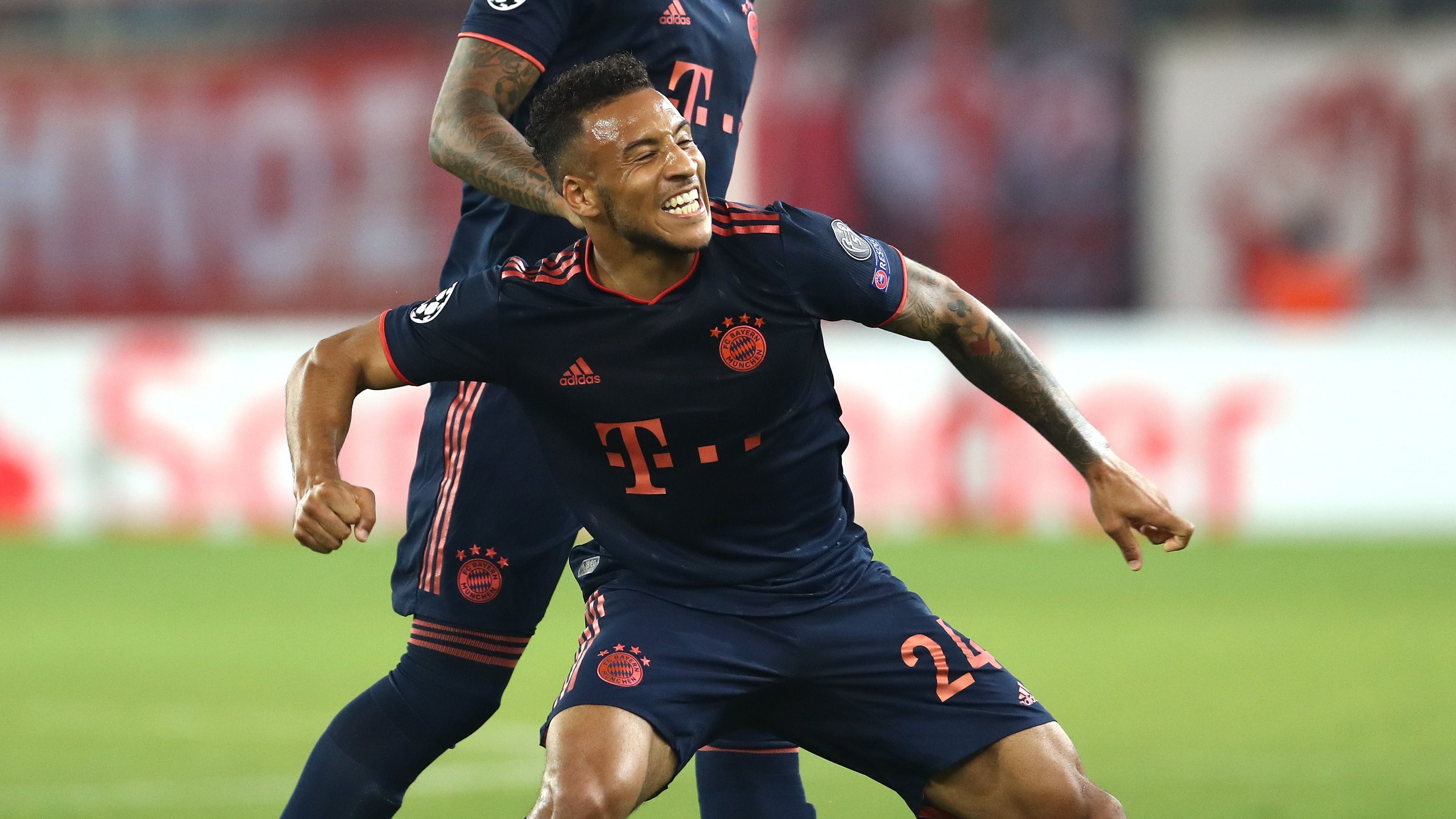 
                <strong>Corentin Tolisso</strong><br>
                Nach der Pause mischt der Franzose anstelle von Martinez mit. Als er die Chance zum Schuss hat, versenkt Tolisso die Kugel aus 18 Metern sehenswert im rechten oberen Eck und besorgt mit dem 3:1 die Vorentscheidung. ran-Note: 2
              