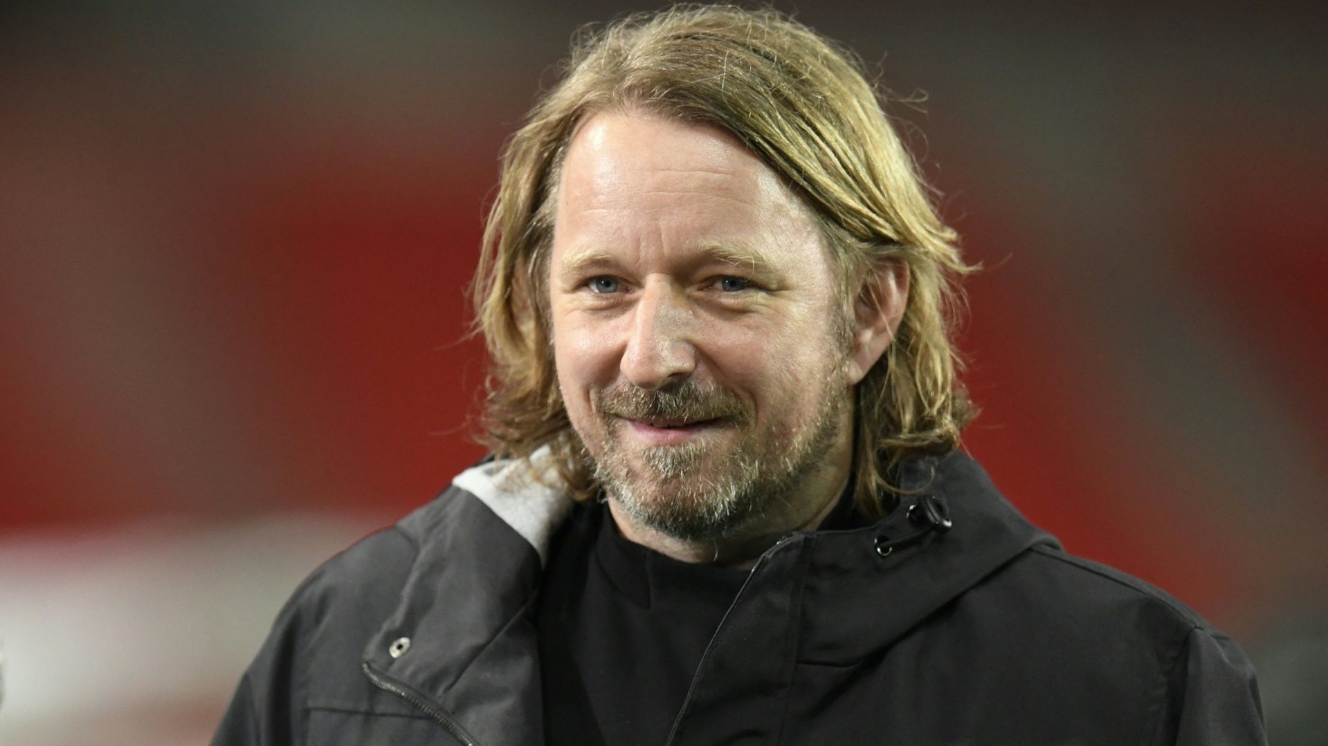 <strong>Rückkehr des Diamantenauges</strong><br>Als Scout machte sich Sven Mislintat zwischen 2006 und 2017 bei Borussia Dortmund einen Namen. Aufgrund seines guten Gespürs für Toptalente wurde er schnell "Diamantenauge" genannt. <a data-li-document-ref="99135" href="https://www.ran.de/sports/fussball/bundesliga/news/borussia-dortmund-transfers-news-und-geruechte-bvb-angelt-sich-top-talent-aus-ecuador-99135">Jetzt steht der 51-Jährige vor seiner Rückkehr zum BVB</a>. <strong>ran</strong> blickt auf die erfolgreichsten Transfers, die Mislintat für die Schwarz-Gelben eingetütet hat.