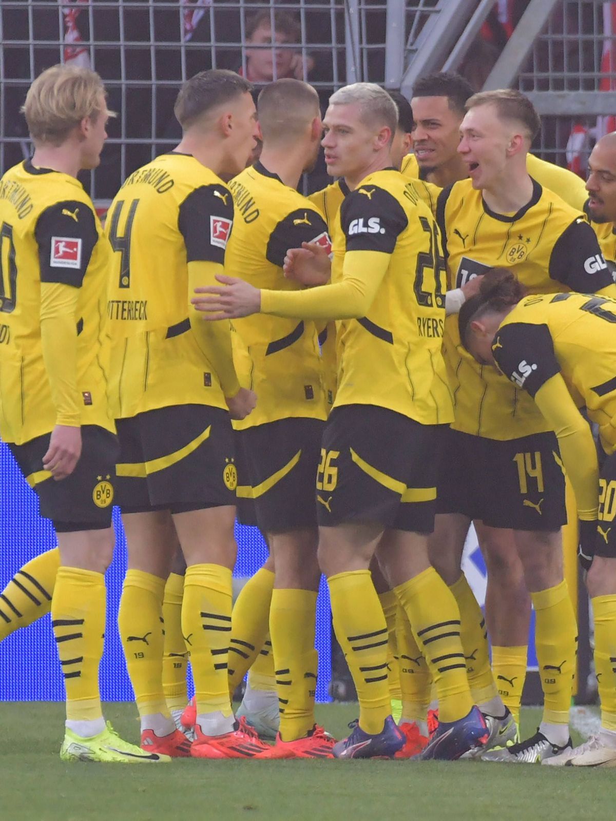 23.11.2024, xblx, Fussball 1.Bundesliga, Borussia Dortmund - SC Freiburg emspor, v.l. Maximilian Beier (Borussia Dortmund), Goal scored, Tor zum 1:0, celebrate the goal, Torjubel , Jubel, jubeln, j...