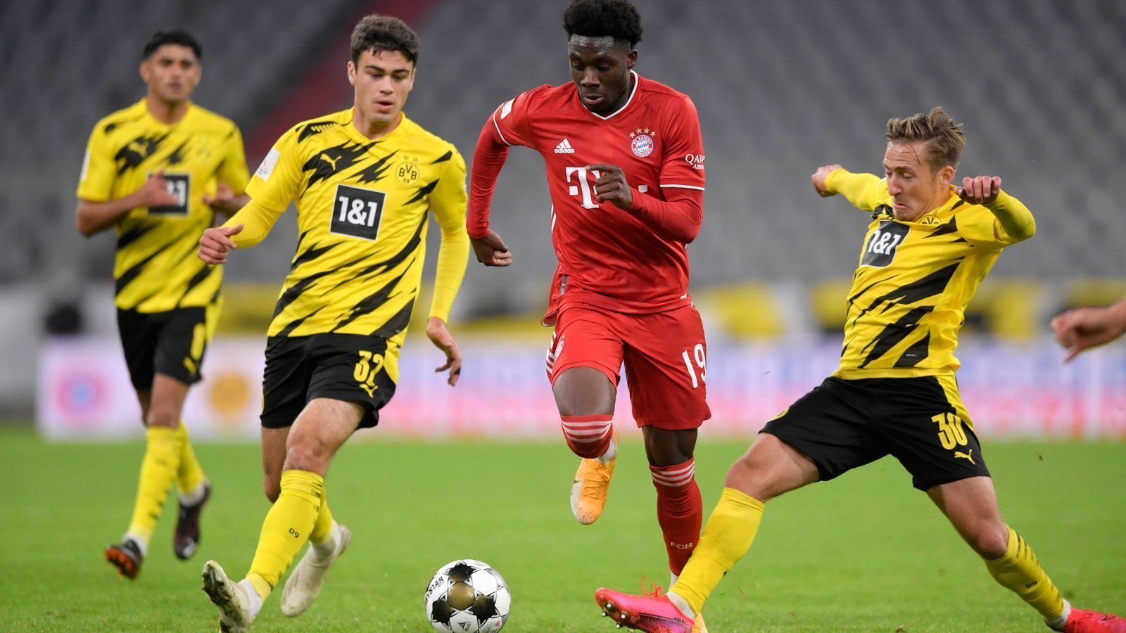 
                <strong>Platz 2: Alphonso Davies (36,0 Kilometer pro Stunde)</strong><br>
                Verein: FC Bayern München - Position: Linksverteidiger
              