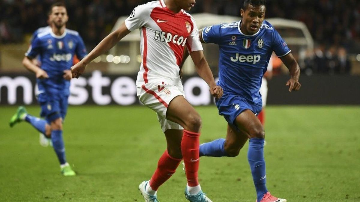 Manchester United buhlt um Monacos Kylian Mbappé (m.)
