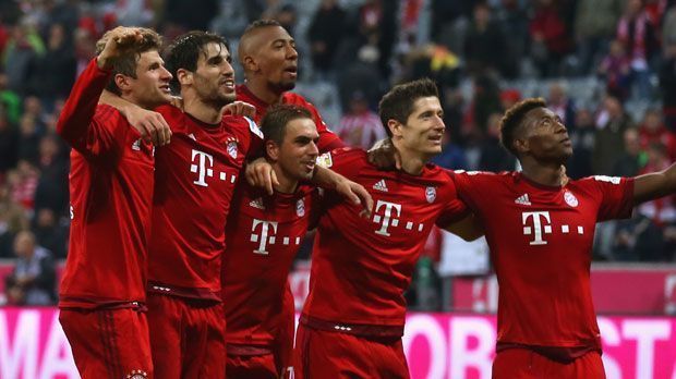 
                <strong>FC Bayern: Diese Rekorde fehlen noch</strong><br>
                Der FC Bayern München legt in der Bundesliga einen perfekten Saisonstart hin: acht Spiele, acht Siege. Vor der Konkurrenz hat der Rekordmeister schon sieben Zähler Vorsprung - zu diesem Saisonzeitpunkt ein neuer Rekord. ran.de zeigt Bestwerte, welche die Bayern (nocht) nicht geknackt haben ...
              