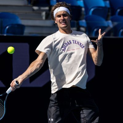 Tennisprofi Alexander Zverev bei einer Trainingseinheit in Melbourne