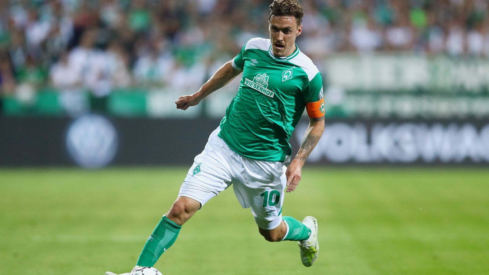 
                <strong>Max Kruse (Werder Bremen)</strong><br>
                Der fitgeknetete Kapitän gibt wie gewohnt den Dreh- und Angelpunkt und leistet ein enormes Pensum ab. Die Blessur im Oberschenkel ist ihm aber in einigen Szenen anzumerken. Kurz vor der Pause prüft er Ulreich nach schöner Kombination über Augustinsson und Osako, bekommt jedoch zu wenig Druck hinter den Ball. ran-Note: 3
              