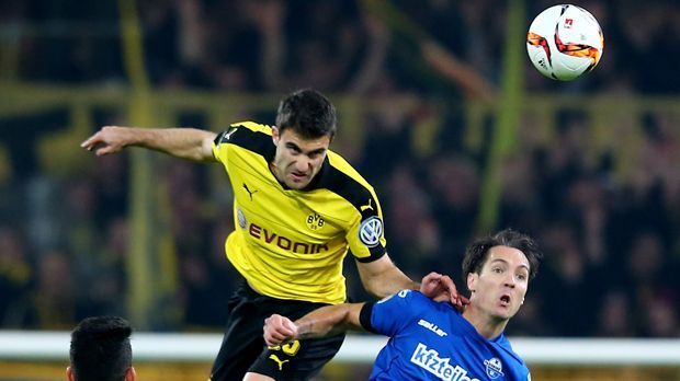 
                <strong>Sokratis </strong><br>
                Sokratis: Abgesehen von der Anfangsphase wenig gefordert. ran-Note: 3
              