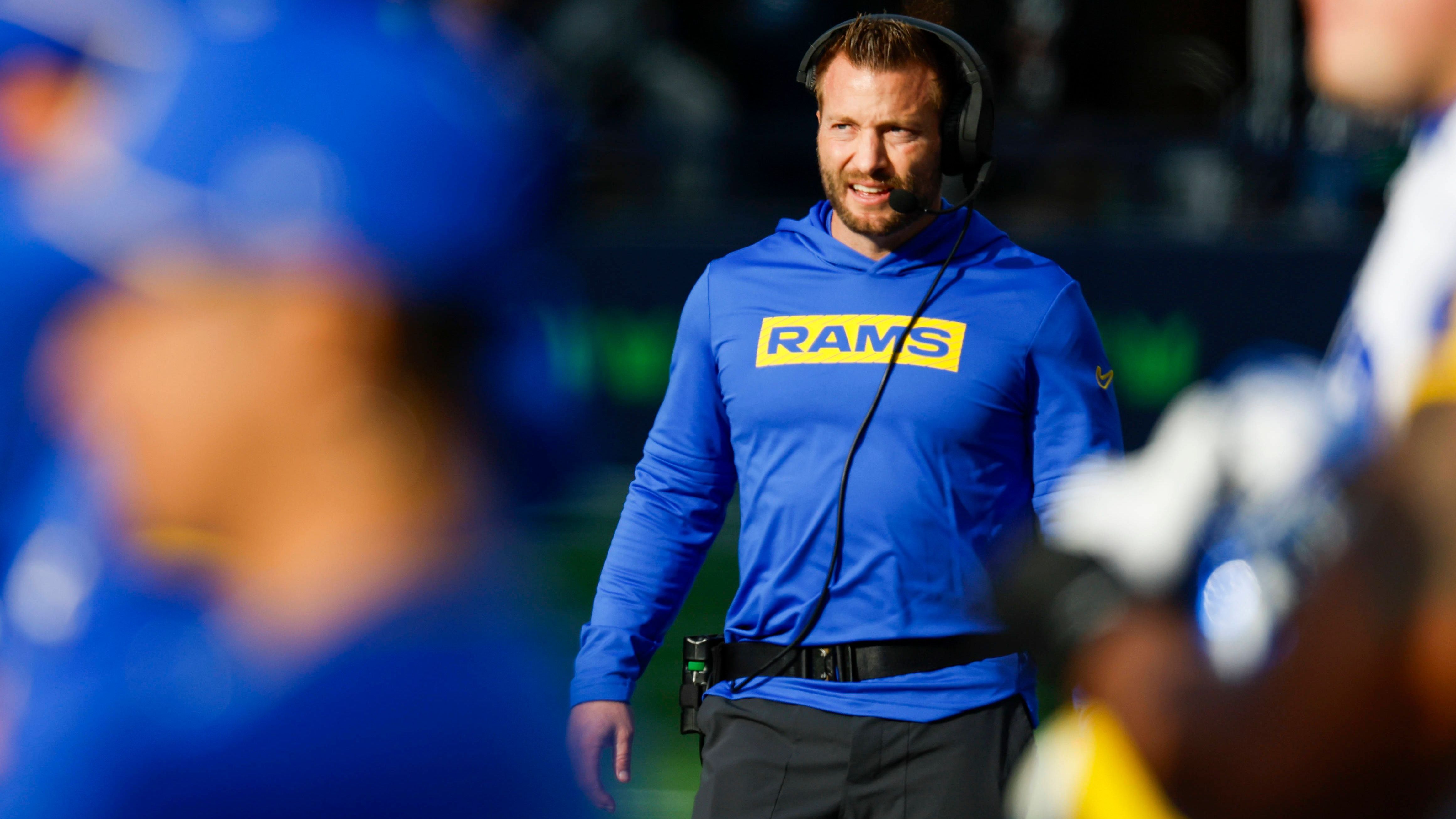 <strong>Los Angeles Rams (6 Picks)</strong><br>2. Runde: 46. Pick (via Falcons): TE Terrance Ferguson<br>3. Runde: 90. Pick: EDGE Josaiah Stewart<br>4. Runde: 117. Pick (via Colts): RB Jarquez Hunter<br>5. Runde: 148. Pick (via Bears): DT Ty Hamilton<br>5. Runde: 172. Pick (via Vikings): LB Chris Paul Jr.&nbsp;<br>7. Runde: 242. Pick (via Falcons): WR Konata Mumpfield