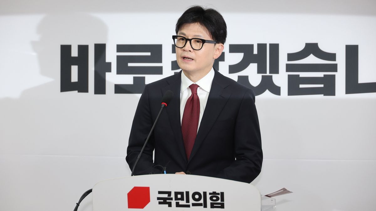 Südkoreas Regierungspartei-Chef Han ist nun doch für die Amtsenthebung von Präsident Yoon.