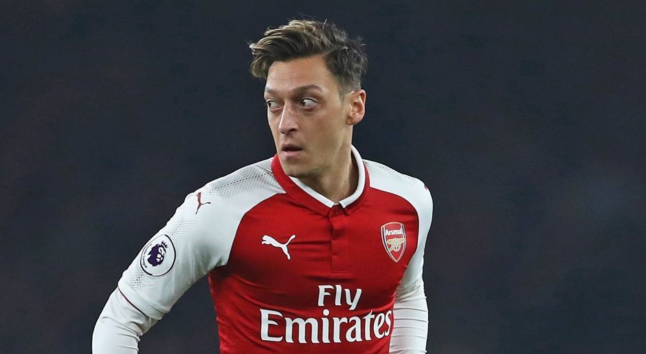 
                <strong>Mesut Özil (FC Arsenal)</strong><br>
                In den vergangenen Wochen berichtete auch "Don Balon" darüber, dass Lionel Messi sich angeblich in die Transferpläne beim FC Barcelona einmischt. Das spanische Portal behauptete jedoch, dass DFB-Star Mesut Özil ein Kandidat auf der Messi-Wunschliste sein könnte - allein schon aus Kostengründen. Der Vertrag des 29-Jährigen läuft zum Saisonende aus - wird der Kontrakt nicht verlängert und wollen die "Gunners" noch eine Ablöse für den Weltmeister bekommen, müssten sie ihn im Winter verkaufen. 
              