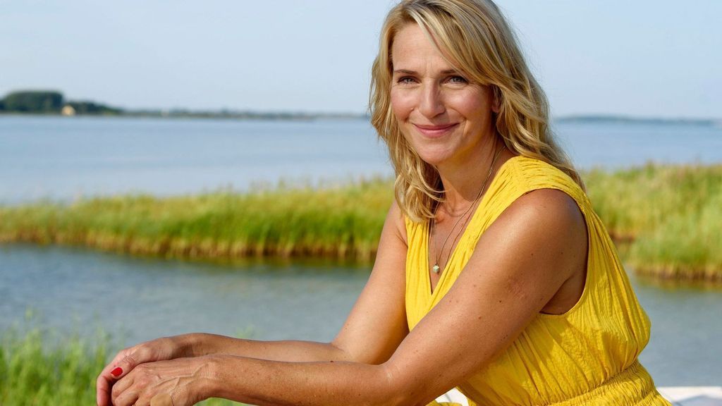 "Praxis mit Meerblick"-Star: Wie Tanja Wedhorn statt zur Lehrerin zum TV-Star wurde