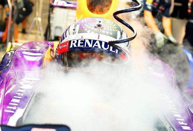 
                <strong>Vettel unter Dampf</strong><br>
                Der WM-Spitzenreiter macht sich bereits für das Qualifying. Der Heppenheimer kommt durch die ersten beiden Runden problemlos im Gegensatz zu...
              