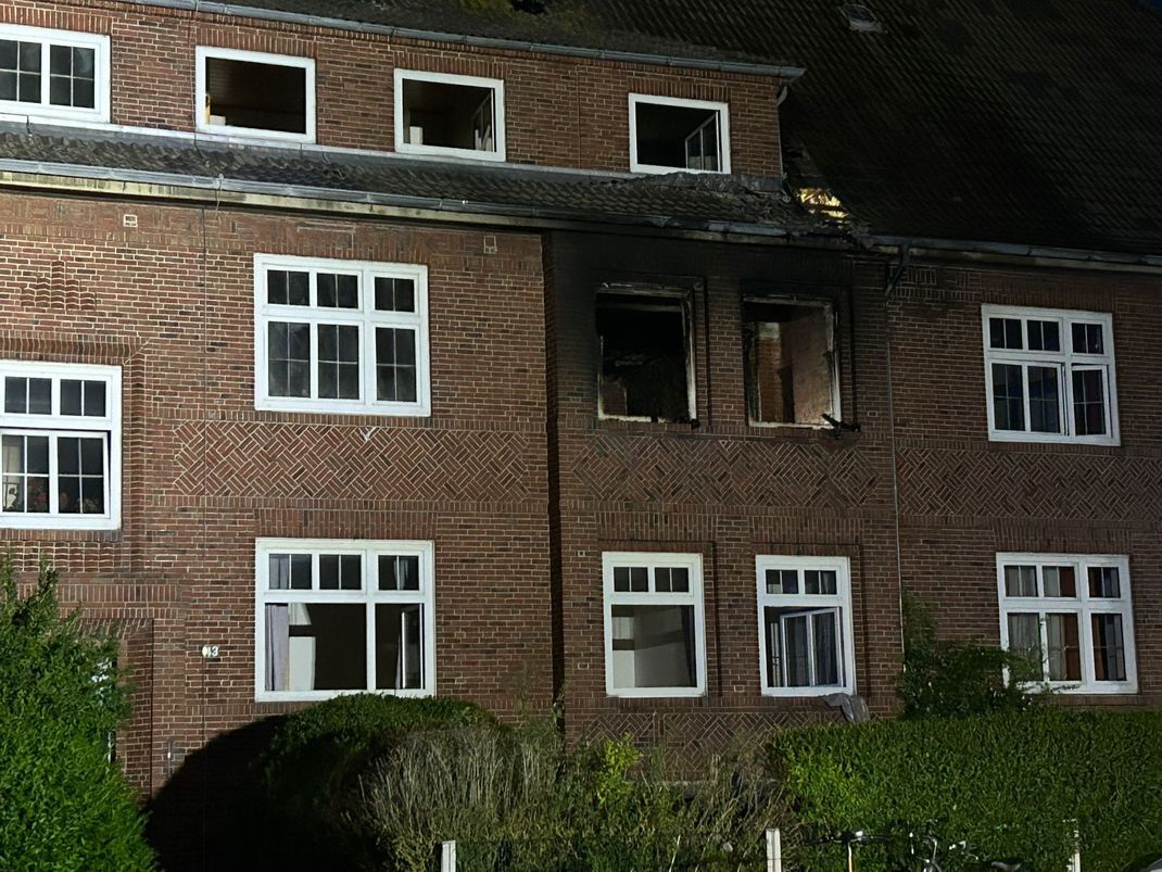 Neun Menschen wurden bei einem Brand in einem Reihenhaus auf der Insel Borkum verletzt.