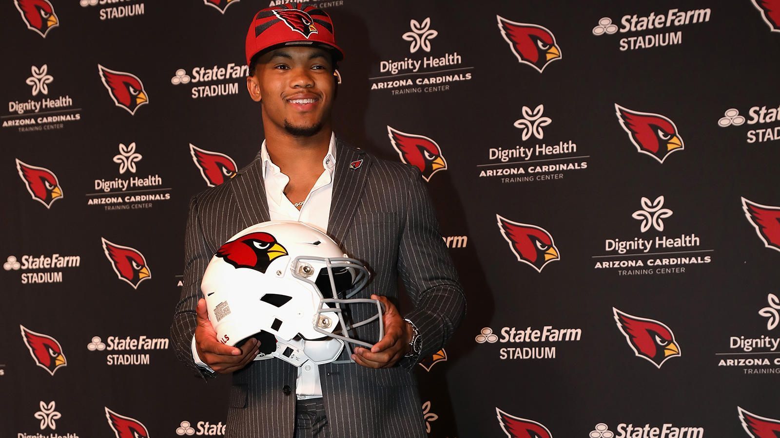 
                <strong>NFL-Draft 2019</strong><br>
                In der ersten Runde ausgewählte QuarterbacksPick 1 (Arizona Cardinals) - Kyler Murray (Foto) - Pick 6 (New York Giants) - Daniel Jones - Pick 15 (Washington Redskins) - Dwayne Haskins
              