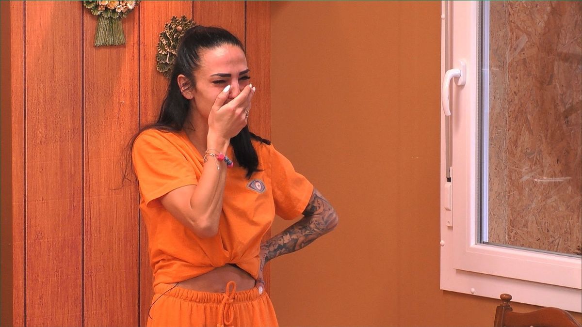 "Promi Big Brother" 2024: Notarzt-Einsatz an Tag 14: Elena Miras ist raus!