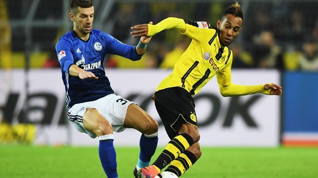 
                <strong>Zweikämpfe: Pierre-Emerick Aubameyang</strong><br>
                Zweikämpfe: Punkt für Pierre-Emerick Aubameyang - 2:2. In der Liga brillierte bisher keiner der Stürmer mit einer tollen Zweikampfquote. Aubameyang gewann immerhin 49,17 Prozent aller Duelle. Bei Robert Lewandowski sind es nur 44,64 Prozent. 
              