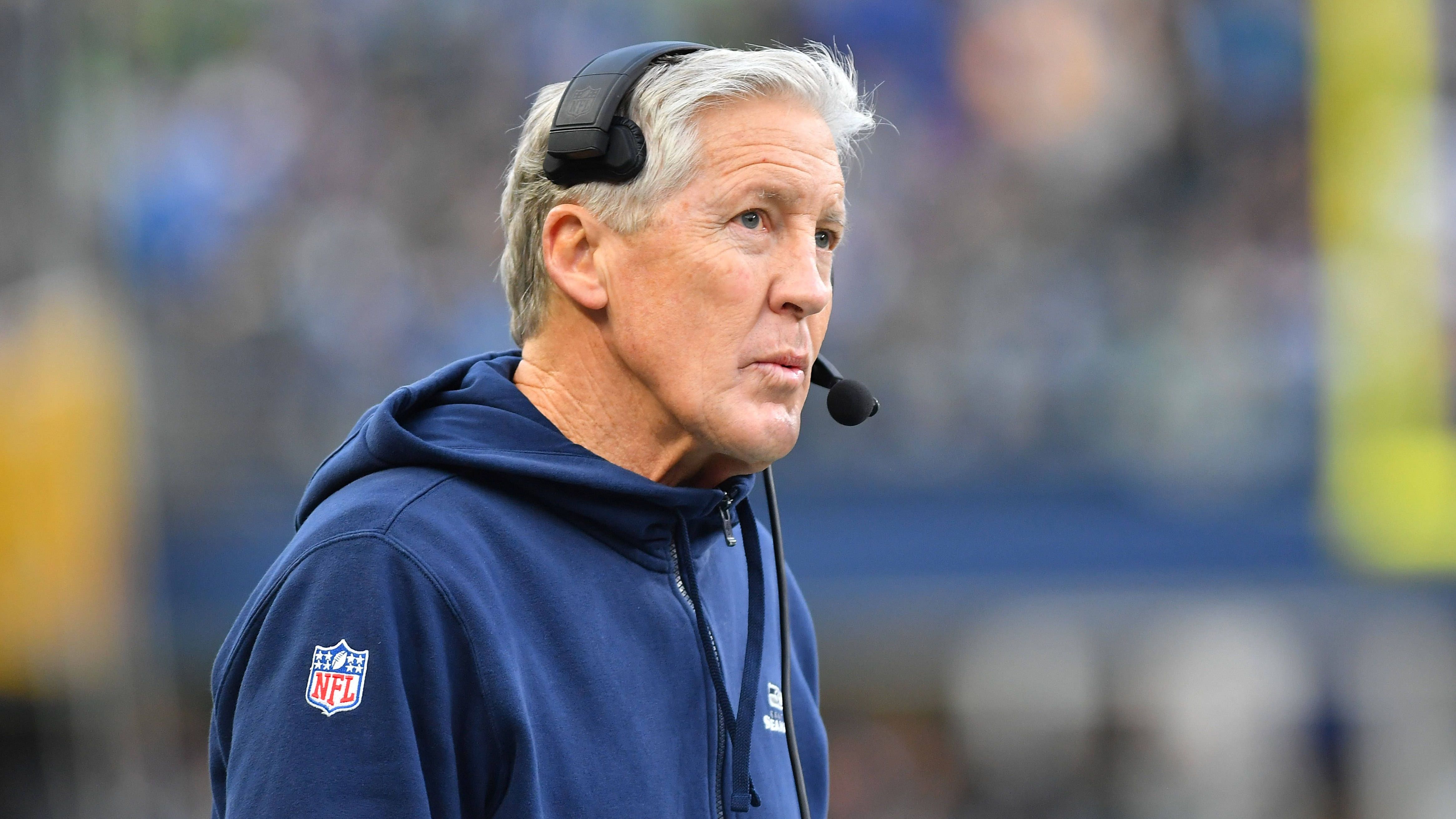 <strong>Pete Carroll</strong><br>... Das wiederum könnte mit Jerry Jones schnell zu einem heftigen Kompetenzgerangel führen. Carroll redete bei den Seattle Seahawks auch stark bei den klassischen Aufgaben eines General Managers mit. Mindestens einer müsste sich in diesem Szenario also zurücknehmen.