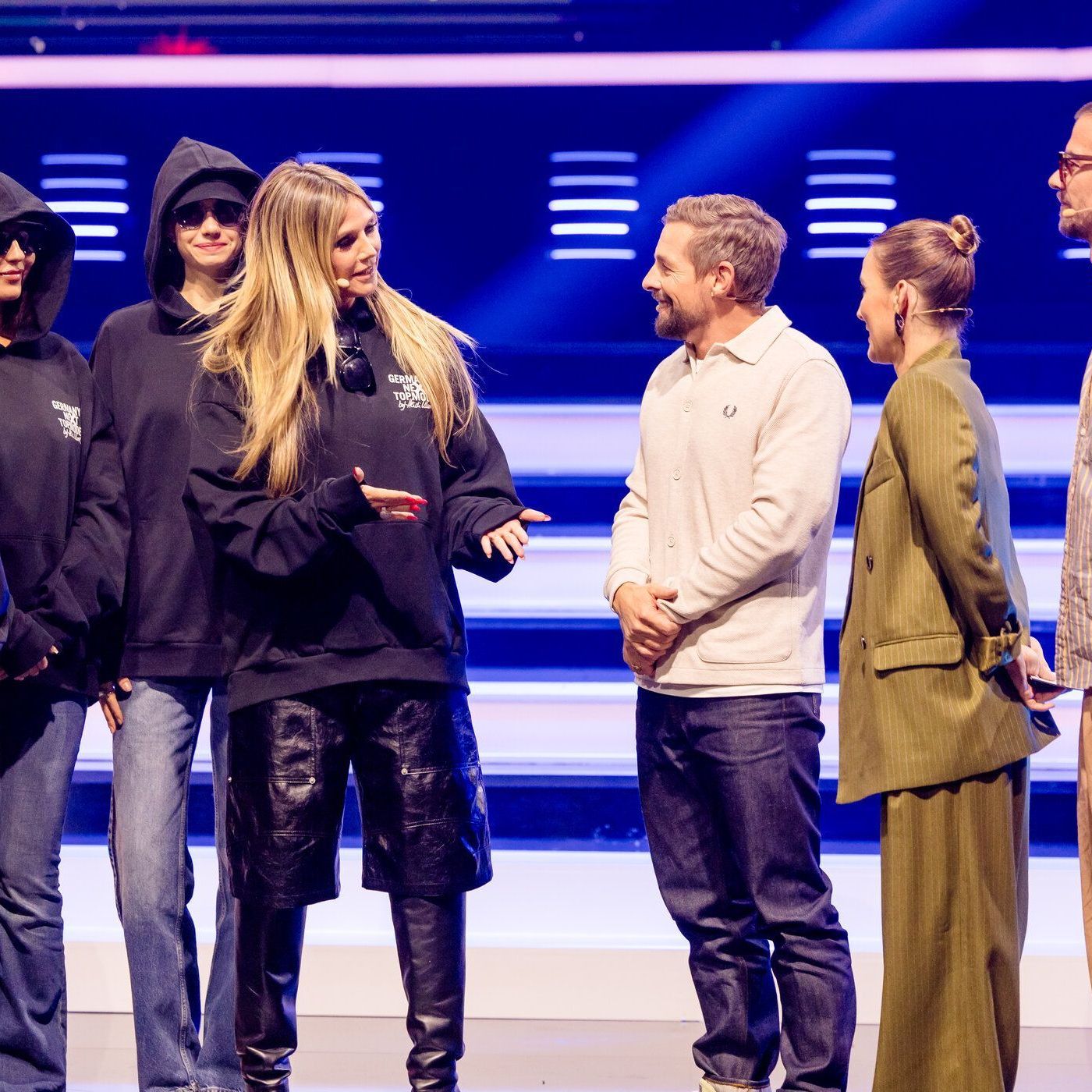 Heidi Klum bringt die ersten Models der 20. Staffel GNTM zu "Duell um die Welt" mit