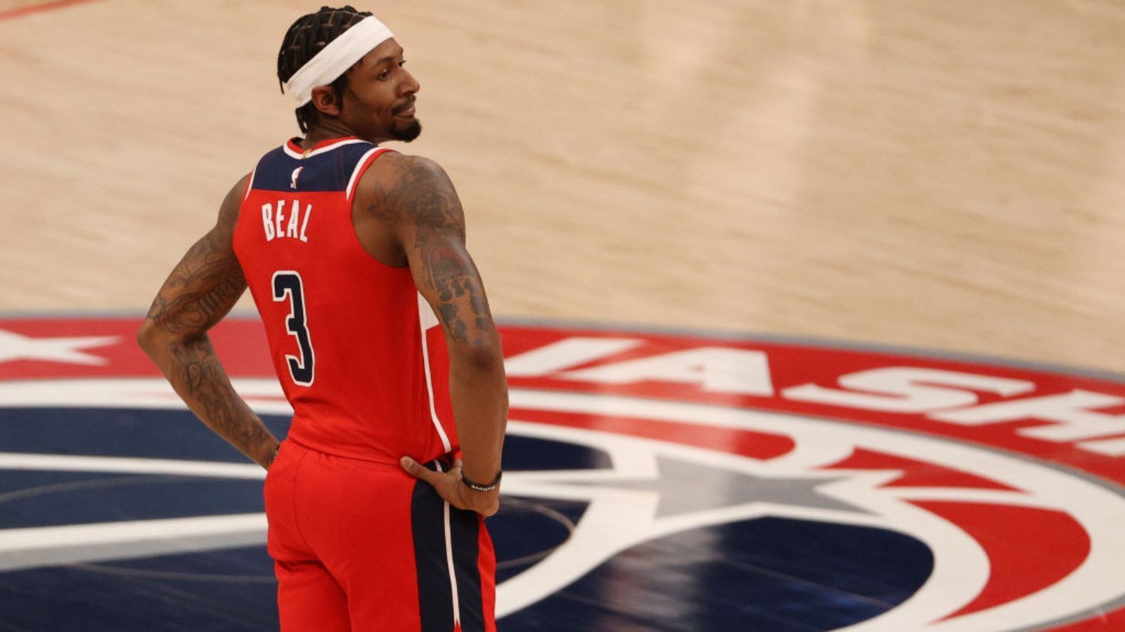 
                <strong>Bradley Beal (Washington Wizards/Starter)</strong><br>
                 - Punkte: 32,9 - Rebounds: 5,4 - Assists: 4,7 - All-Star-Nominierungen: 3
              