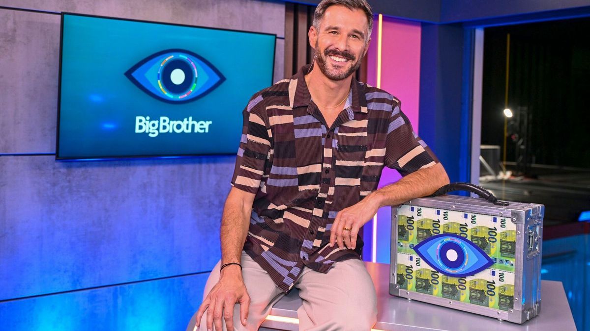 "Big Brother" 2024: Jochen Schropp moderiert die wöchentlichen Entscheidungsshows live in SAT.1 und auf Joyn