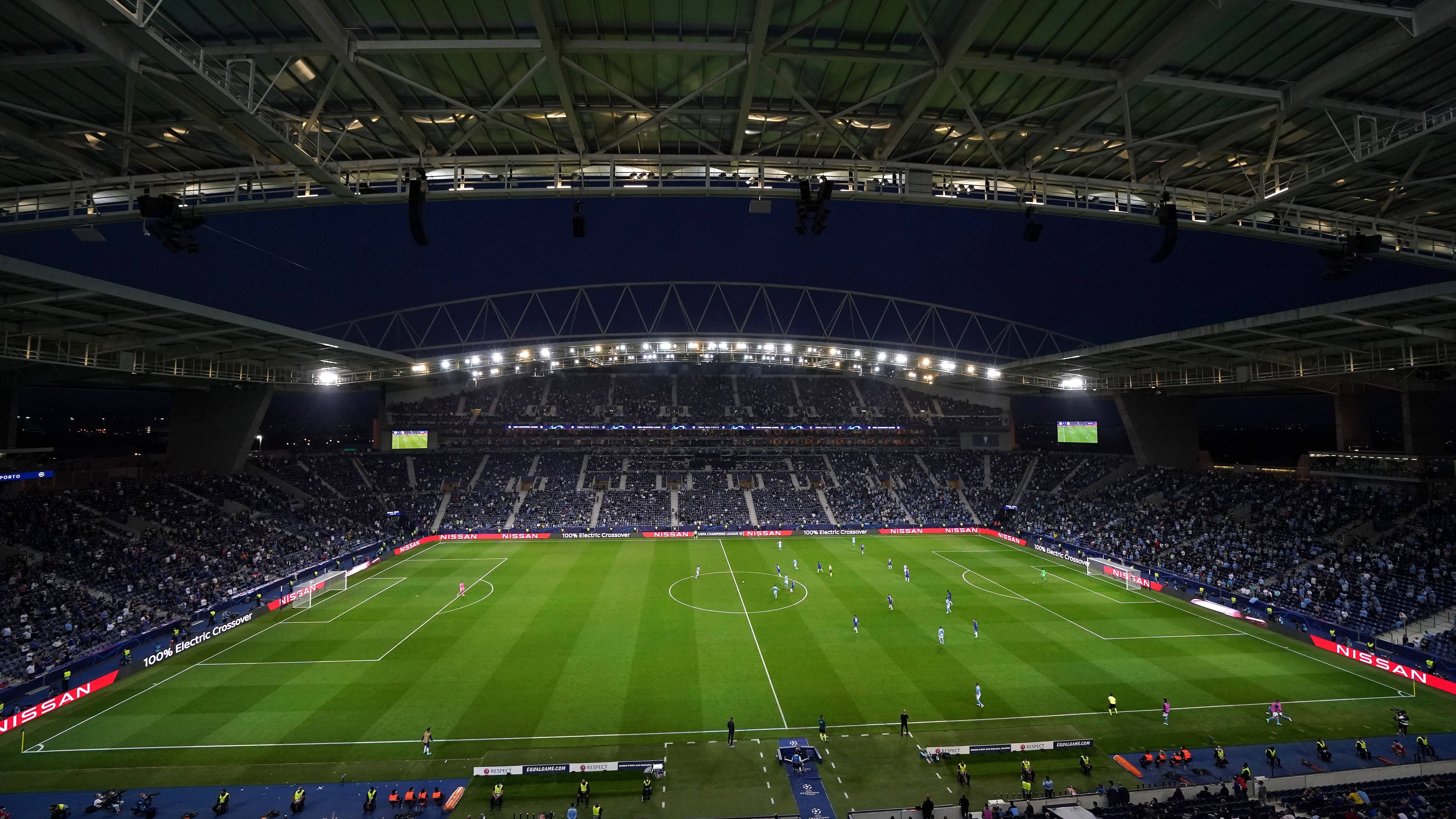 <strong>Estadio do Dragao (Porto)</strong><br>• Heimverein: FC Porto<br>• Fassungsvermögen: 50.033 Plätze<br>• Eröffnet: 2003