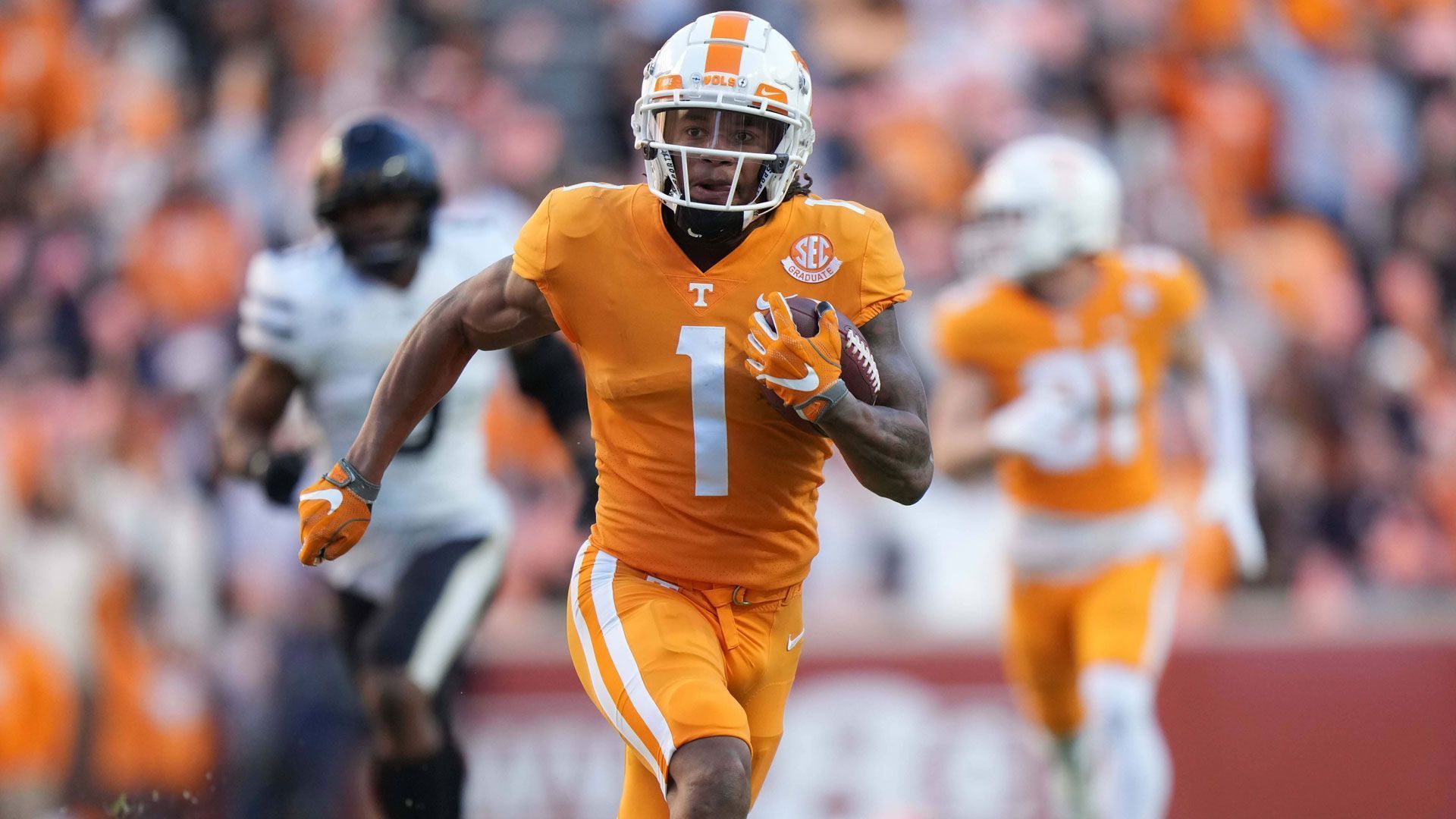 
                <strong>Platz 2: Velus Jones Jr. (Tennessee)</strong><br>
                40 Yards in 4,31 Sekunden.
              