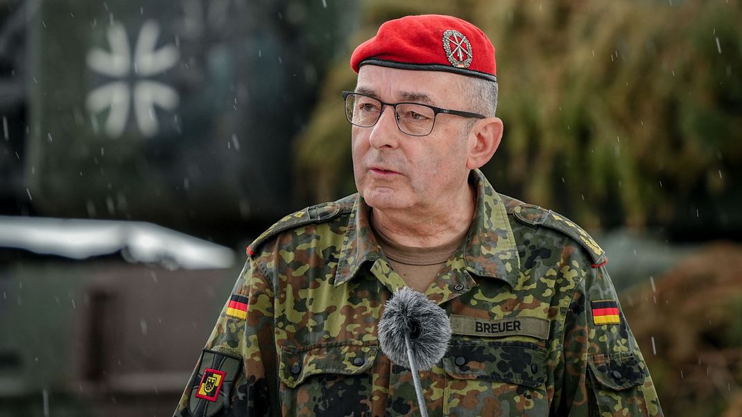 Der Generalinspekteur der Bundeswehr, Carsten Breuer, spricht sich für das neue Modell zur Rekrutierung neuer Soladt:innen aus.