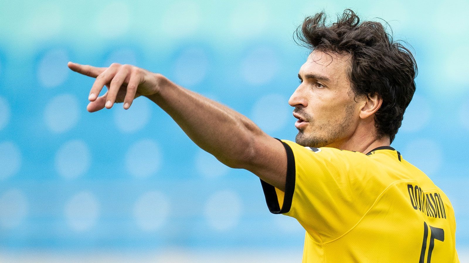 
                <strong>Platz 7: Mats Hummels</strong><br>
                 - Verein: Borussia Dortmund - Marktwertverlust: - 4 Millionen Euro - Marktwert: 20 Millionen Euro
              