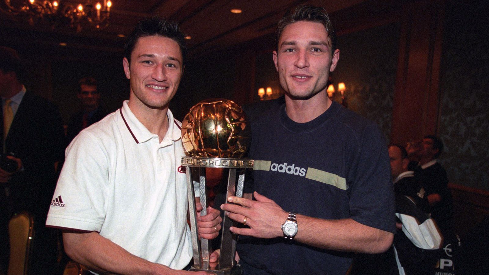 
                <strong>Niko (li.) und Robert Kovac (re., FC Bayern und Leverkusen)</strong><br>
                Gemeinsame Champions-League-Spiele: 9
              