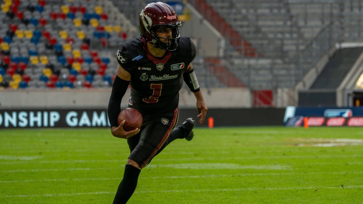 chad jeffries (Rhein Fire, 01) runs with the ball Rhein Fire vs Vienna Vikings, American Football, European League of Football, Week 3, Season 2025, 01.06.2025, Photo: Foot Bowl pacho4k Düsseldorf ...