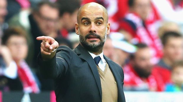 
                <strong>Pep Guardiola (FC Bayern München)</strong><br>
                Pep Guardiola: Das Einkommen des Münchner Star-Coaches beträgt wohl rund neun Millionen Euro pro Jahr - damit ist er unter seinen Bundesliga-Kollegen der Top-Verdiener. Verlängert Guardiola seinen 2016 auslaufenden Vertrag beim FC Bayern, würde sich wahrscheinlich sein Gehalt nochmals erhöhen.
              