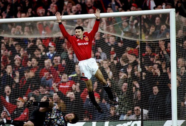 
                <strong>Ryan Giggs</strong><br>
                Es dauert nicht lange bis zum Durchbruch: 1993 wird der Flügelspieler zum besten jungen Spieler Englands gewählt.
              