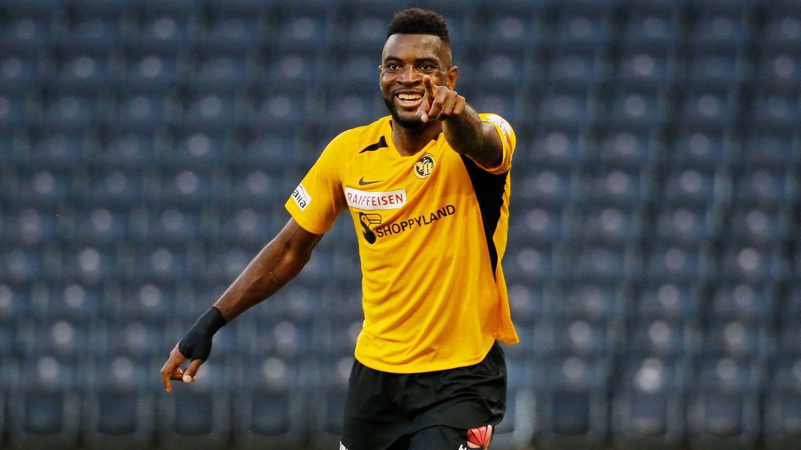 
                <strong>Schweizer Super League</strong><br>
                Jean-Pierre Nsame (Young Boys Bern, erstmals Torschützenkönig)30 Tore in 30 Saisonspielen
              