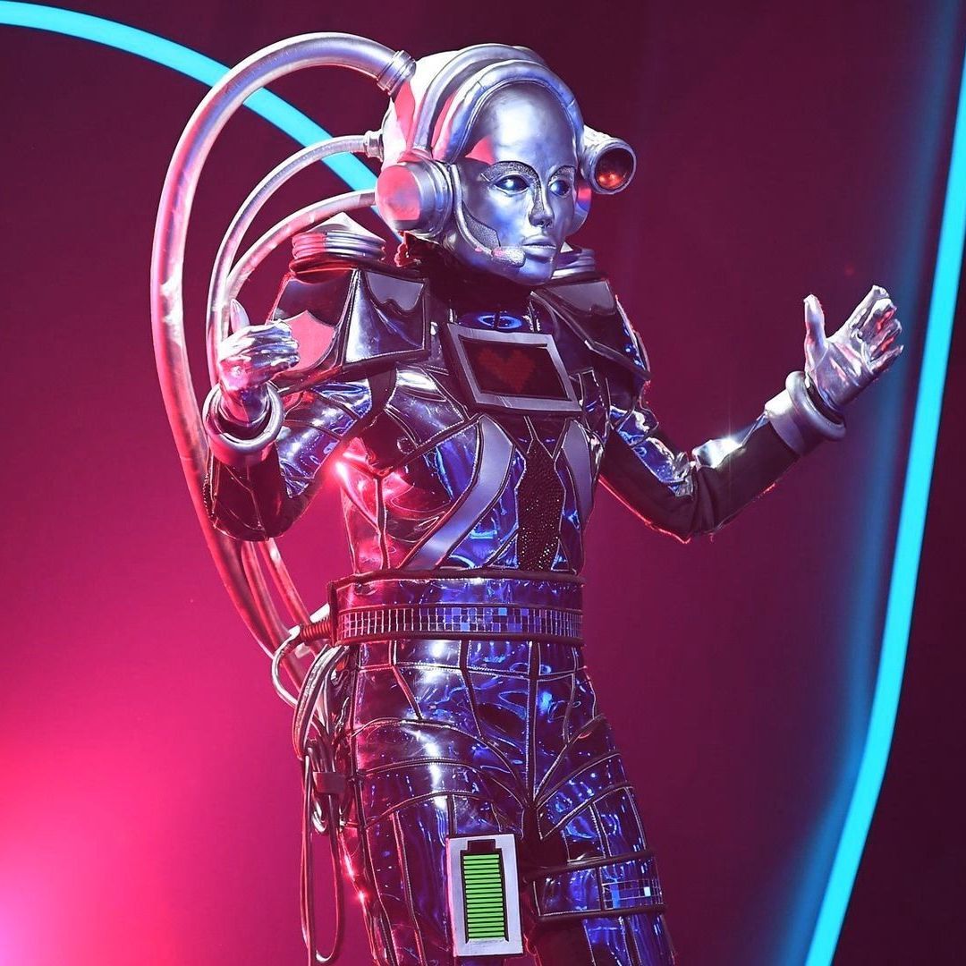 Caroline Beil ist der Roboter bei "The Masked Singer", Staffel 2