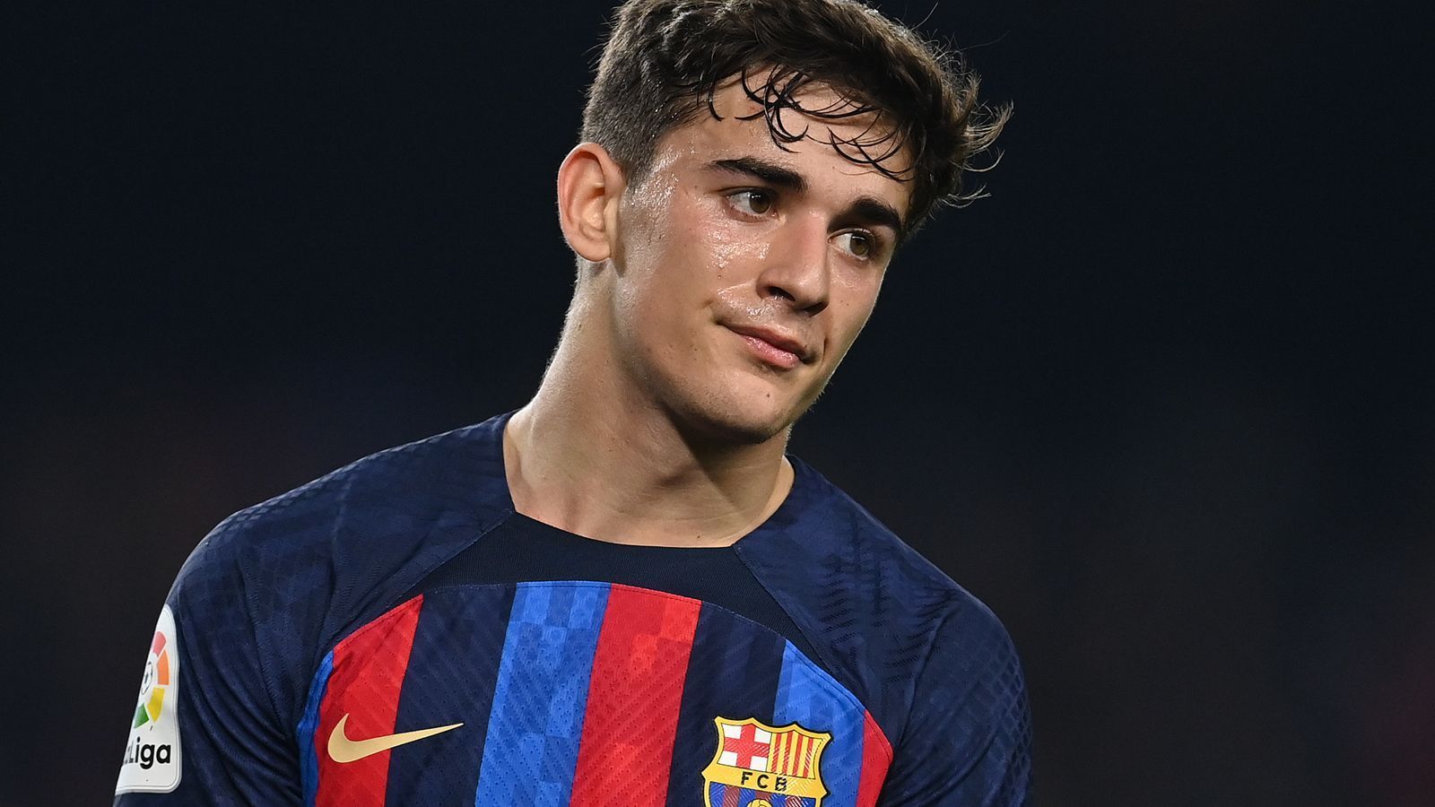 
                <strong>Gavi (FC Barcelona)</strong><br>
                Vom Youngster ist kaum etwas zu sehen. Hängen bleiben eher unglückliche Aktionen. Dabei ist ihm das Engagement in keiner Sekunde abzusprechen. Macht kurz vor Schluss Platz für Ansu Fati. ran-Note: 4
              