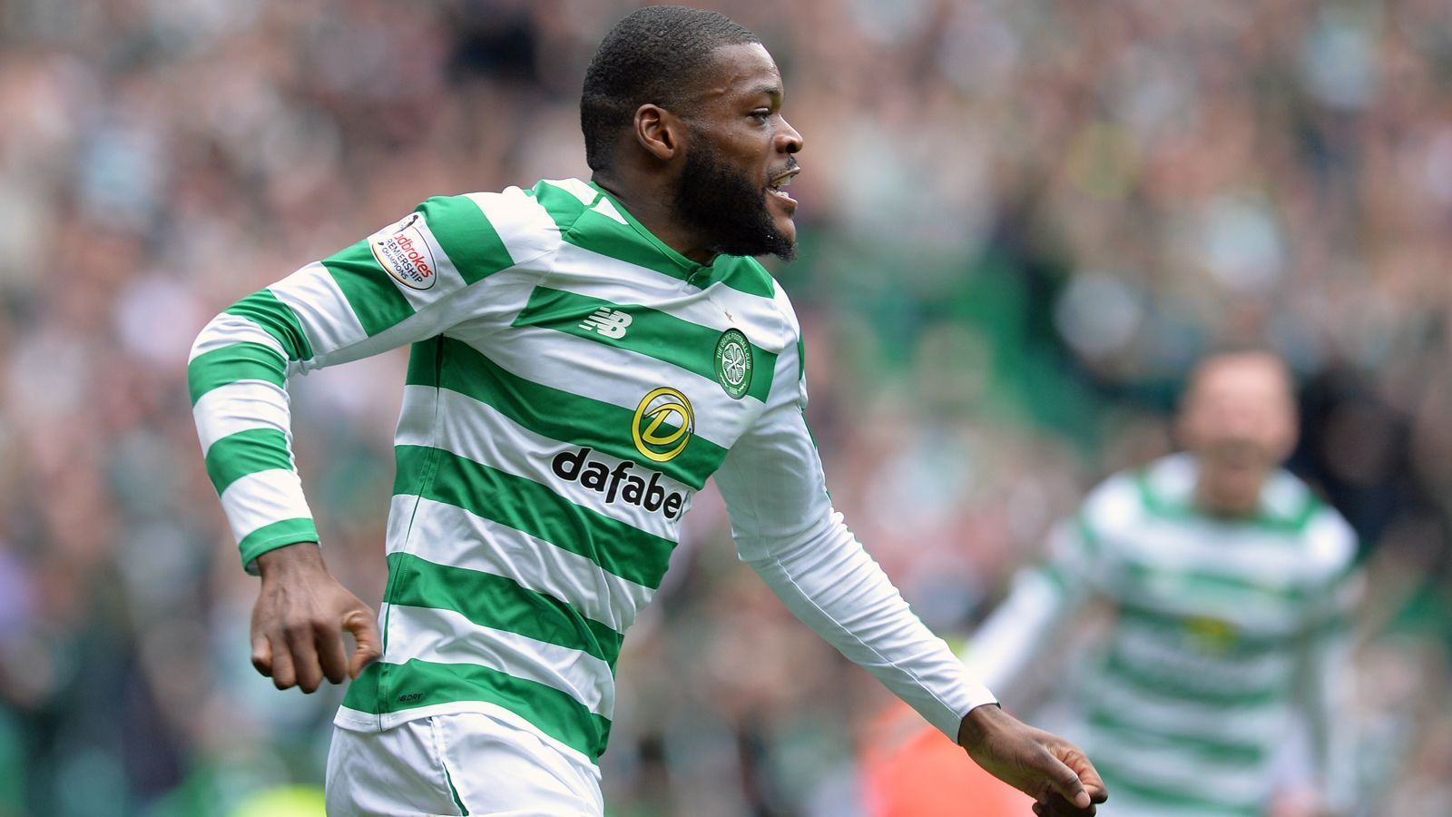 
                <strong>Olivier Ntcham (verkauft an Celtic Glasgow)</strong><br>
                Für den französischen U-Nationalspieler Olivier Ntcham reichte es bei ManCity zwar zu einem Profivertrag, von einem Durchbruch im Star-Ensemble von Pep Guardiola war der Mittelfeldspieler aber weit entfernt. Letztlich blieb Ntcham sogar ohne jeden Profieinsatz für die Engländer und wurde nach einer zweijährigen Leihe nach Genua im Sommer 2017 an Celtic Glasgow verkauft. 6,1 Millionen Euro soll der schottische Serienmeister für den 22-Jährigen gezahlt haben. Im November 2018 verlängerte Ntcham seinen Vertrag sogar schon vorzeitig bis 2022, bei Celtic ist er Stammspieler im Mittelfeld.
              