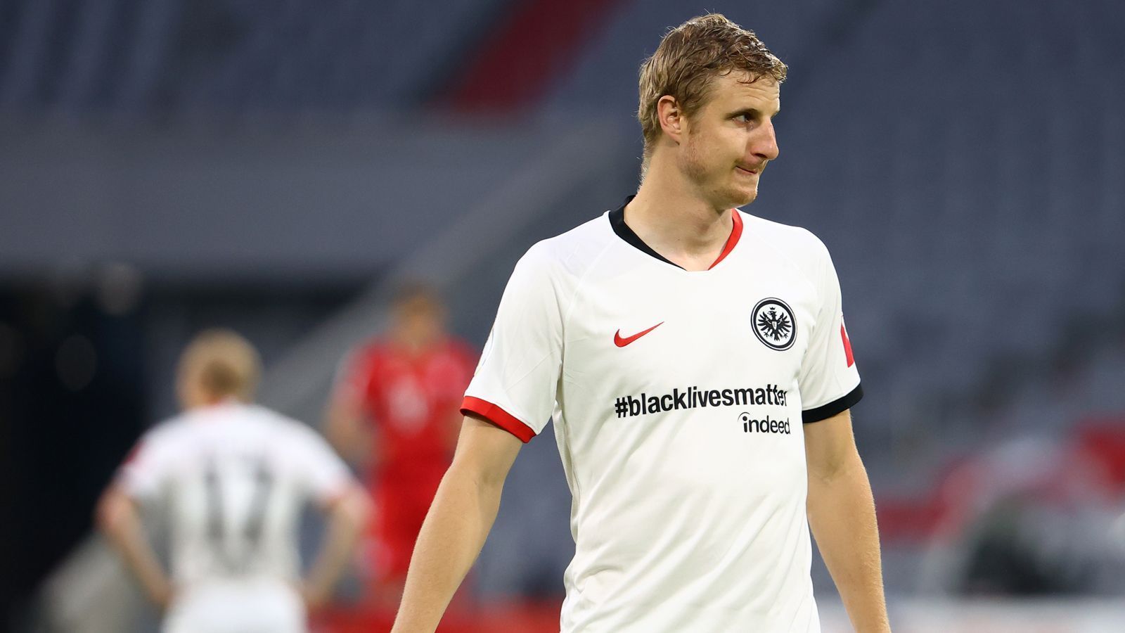 
                <strong>Die Spieler mit den meisten Eigentoren in der Bundesliga</strong><br>
                Martin Hinteregger hat mit seinem Eigentor beim 3:1-Sieg bei Hertha BSC einen unrühmlichen Bundesliga-Rekord eingestellt. Der Frankfurter traf zum sechsten Mal in der höchsten deutschen Spielklasse ins falsche Tor. ran.de präsentiert die Spieler mit den meisten Eigentoren in der Bundesliga-Geschichte. (Quelle: Opta // Stand: 25. September 2020)
              