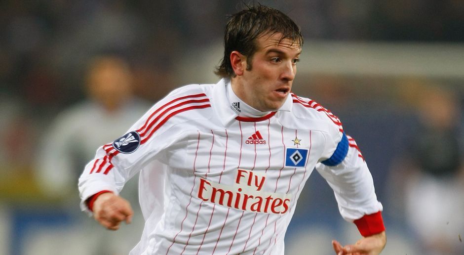 
                <strong>Offensiver Mittelfeldspieler: Rafael van der Vaart (87)</strong><br>
                Offensiver Mittelfeldspieler: Rafael van der VaartGesamt-Stärke: 87Verein: Hamburger SV
              